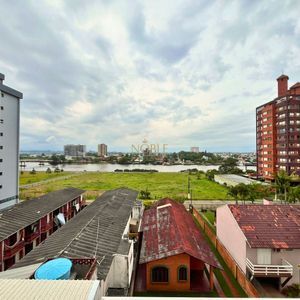 Apartamento com 91m², 2 dormitórios, 2 suítes, 2 vagas no Toronto em Torres para Comprar