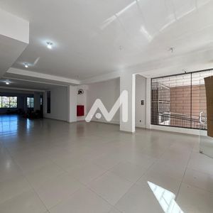 Loja com 252m² no bairro Centro em Lajeado para Alugar