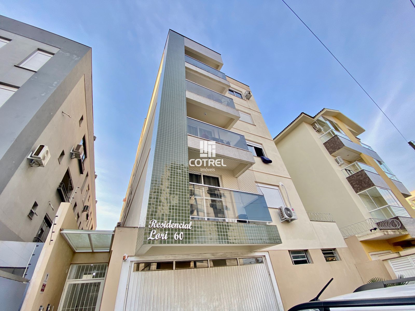 Apartamento para venda 2 dormitórios sendo 1 suíte, 1 vaga de garagem situado no