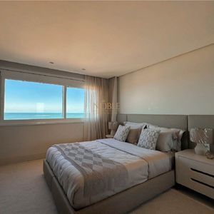 Apartamento com 240m², 4 dormitórios, 4 suítes, 3 vagas no Blue Diamond em Torres para Comprar