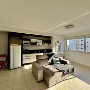 Apartamento com 78m², 2 dormitórios, 1 suíte, 1 vaga no Rosenda em Torres para Comprar
