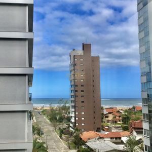 Apartamento com 130m², 3 dormitórios, 1 suíte, 2 vagas no Monterrey em Torres para Comprar