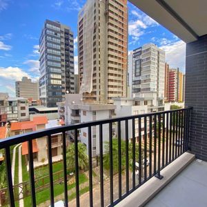 Apartamento com 106m², 3 dormitórios, 1 suíte, 2 vagas no Toronto em Torres para Comprar