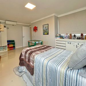 Cobertura com 380m², 5 dormitórios, 3 suítes, 3 vagas no Firenze em Torres para Comprar