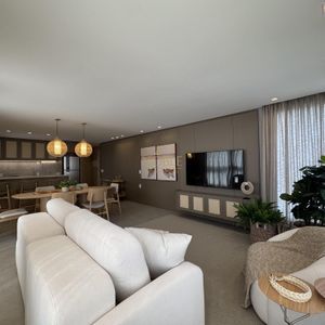 Apartamento com 90m², 2 dormitórios, 2 suítes, 2 vagas no Maui Residencial em Torres para Comprar