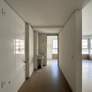 Apartamento com 78m², 2 dormitórios, 1 suíte, 1 vaga no San Pietro em Torres para Comprar