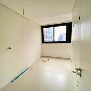 Apartamento com 140m², 3 dormitórios, 3 suítes, 2 vagas no Voga em Torres para Comprar