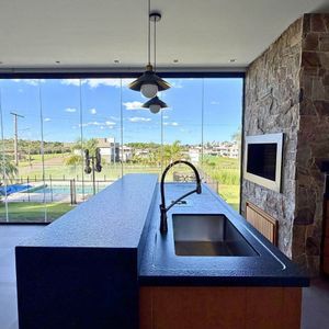 Casa de Condomínio com 623m², 4 dormitórios, 4 suítes, 4 vagas no Reserva das Águas em Torres para Comprar