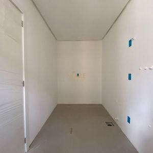 Apartamento com 165m², 3 dormitórios, 3 suítes, 3 vagas no Vanguard em Torres para Comprar