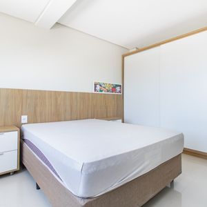 Cobertura com 230m², 3 dormitórios, 1 suíte, 2 vagas no Le Grand em Torres para Comprar