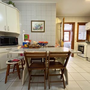 Apartamento, 2 dormitórios, 1 suíte, 1 vaga no Nouvelle Tour em Torres para Comprar