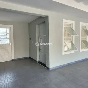 Casa térrea no Conjunto Residencial Trinta e Um de Março em São José dos Campos - imagem 2