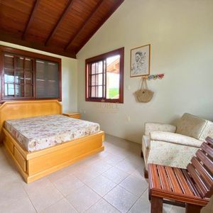 Casa de Condomínio com 161m², 3 dormitórios, 1 suíte, 1 vaga no Condomínio Plaza Guarita em Torres para Comprar