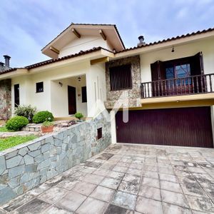 Casa com 277m² e 5 dormitórios no bairro Cristo Rei em Estrela para Comprar