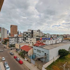 Apartamento com 99m², 3 dormitórios, 1 suíte, 2 vagas no Victória em Torres para Comprar