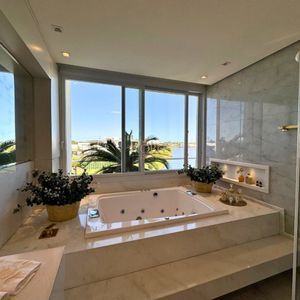 Casa de Condomínio com 444m², 4 dormitórios, 4 suítes, 4 vagas no Reserva das Águas em Torres para Comprar