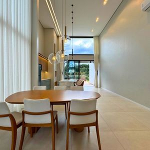 Casa de Condomínio com 201m², 3 dormitórios, 3 suítes, 3 vagas no Reserva das Águas em Torres para Comprar