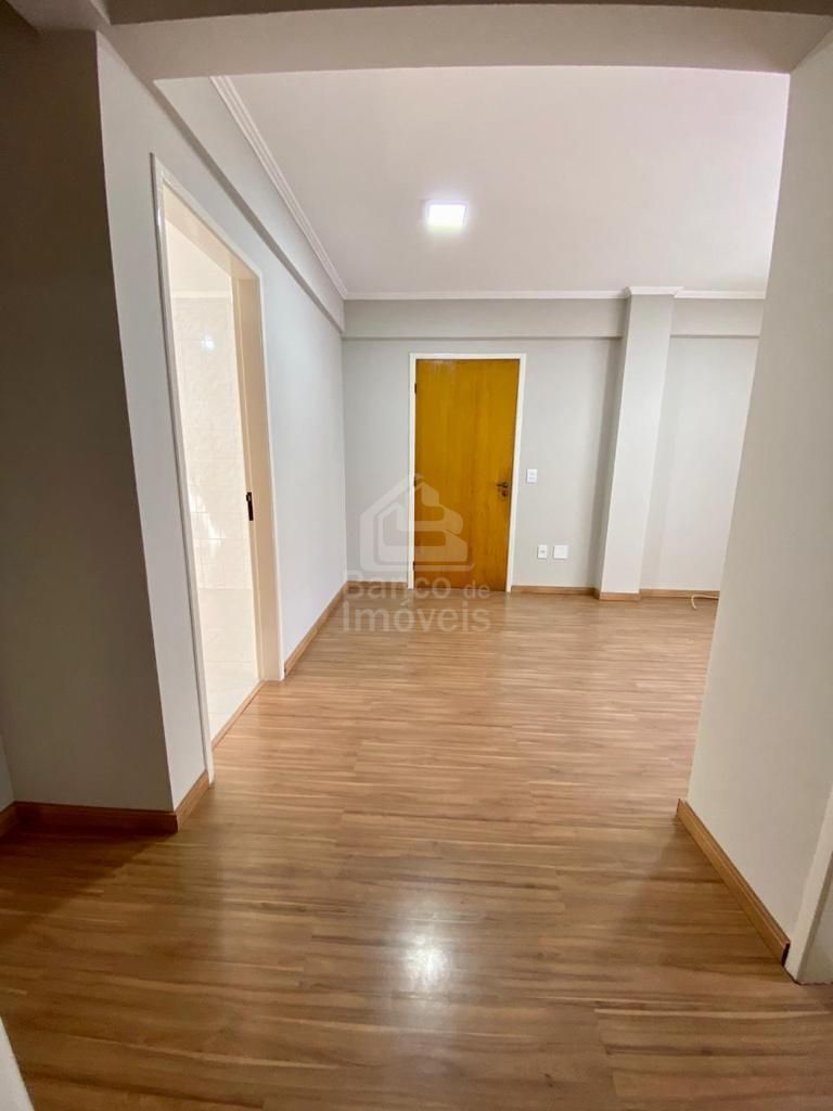 Apartamento para alugar com 2 quartos, 63m² - Foto 3