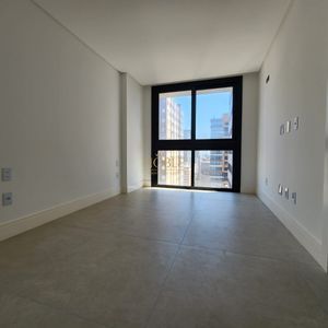 Apartamento com 220m², 4 dormitórios, 4 suítes, 3 vagas no Vitra em Torres para Comprar