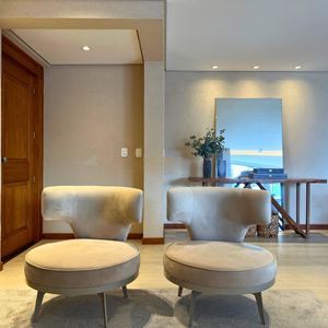 Apartamento com 180m², 3 dormitórios, 1 suíte, 2 vagas no Debret em Torres para Comprar