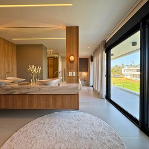 Casa de Condomínio com 311m², 3 dormitórios, 3 suítes, 2 vagas no Reserva das Águas em Torres para Comprar