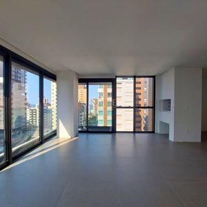 Apartamento com 109m², 3 dormitórios, 1 suíte, 2 vagas no Urban em Torres para Comprar