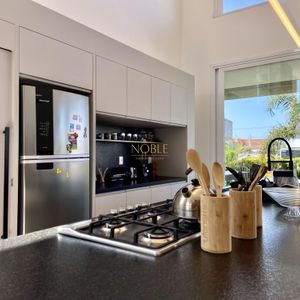 Casa de Condomínio com 290m², 4 dormitórios, 2 suítes, 2 vagas no Ocean Side em Torres para Comprar