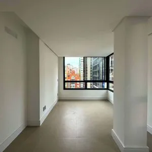 Apartamento com 97m², 2 dormitórios, 2 suítes, 2 vagas no Praça Quatro em Torres para Comprar