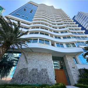 Apartamento com 94m², 2 dormitórios, 2 suítes, 2 vagas no Dall'acqua em Torres para Comprar