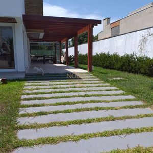 Casa de Condomínio, 3 dormitórios, 1 suíte, 1 vaga no Ocean Side em Torres para Comprar