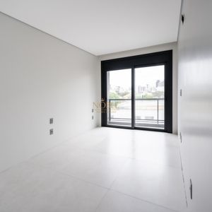 Apartamento com 167m², 2 dormitórios, 1 suíte, 1 vaga no Roca em Torres para Comprar