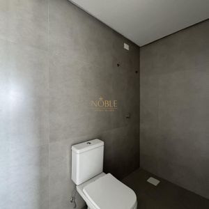 Apartamento com 102m², 3 dormitórios, 1 suíte, 2 vagas no Maui Residencial em Torres para Comprar