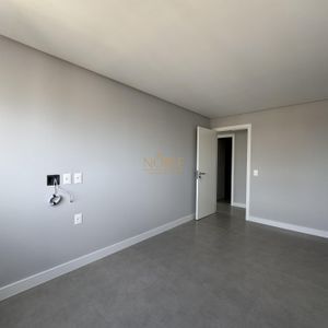 Apartamento com 102m², 3 dormitórios, 1 suíte, 2 vagas no Maui Residencial em Torres para Comprar
