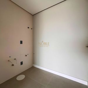 Apartamento com 91m², 2 dormitórios, 2 suítes, 2 vagas no Toronto em Torres para Comprar