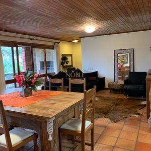 Apartamento com 180m², 3 dormitórios, 2 suítes, 2 vagas no Porto do Sol em Torres para Comprar