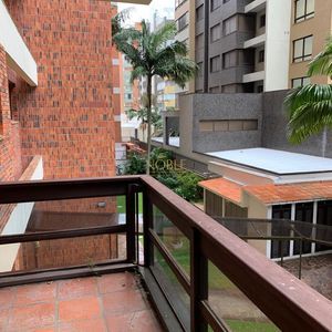 Apartamento com 180m², 3 dormitórios, 2 suítes, 2 vagas no Porto do Sol em Torres para Comprar