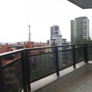 Apartamento com 170m², 3 dormitórios, 1 suíte, 2 vagas no Coliseu em Torres para Comprar