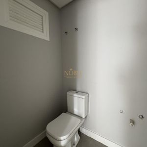 Apartamento com 90m², 2 dormitórios, 2 suítes, 2 vagas no Maui Residencial em Torres para Comprar