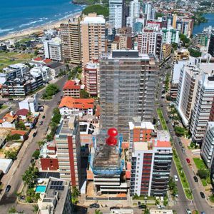 Apartamento com 122m², 3 dormitórios, 1 suíte, 2 vagas no Boreal em Torres para Comprar