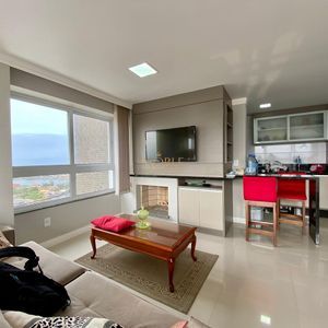 Duplex com 189m², 3 dormitórios, 1 suíte, 2 vagas no Torre de Athena em Torres para Comprar