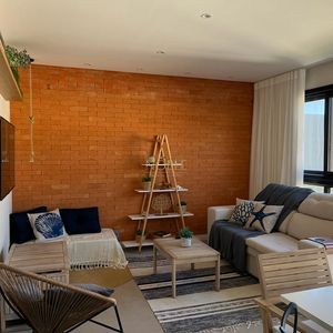 Apartamento com 74m², 2 dormitórios, 1 suíte, 2 vagas no Essenza em Torres para Comprar