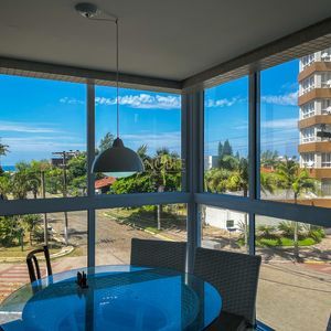 Apartamento com 131m², 3 dormitórios, 3 suítes, 1 vaga no Ilha de Córsica em Torres para Comprar