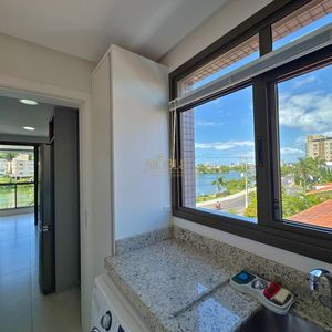 Cobertura com 180m², 3 dormitórios, 1 suíte, 2 vagas no Giverny em Torres para Comprar