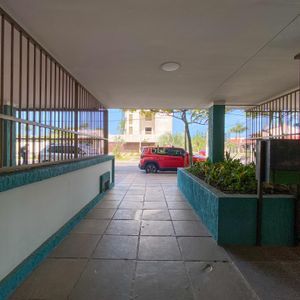 Apartamento com 55m², 1 dormitório, 1 vaga no San Remo em Torres para Comprar