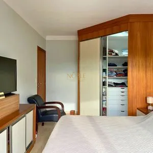 Casa com 272m², 4 dormitórios, 1 suíte, 3 vagas no bairro Igra Norte em Torres para Comprar