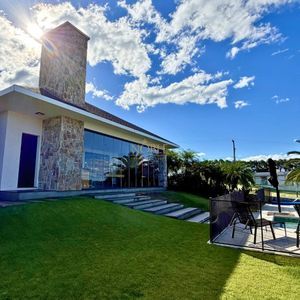 Casa de Condomínio com 623m², 4 dormitórios, 4 suítes, 4 vagas no Reserva das Águas em Torres para Comprar