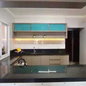 Casa com 500m², 4 dormitórios, 4 suítes, 2 vagas no bairro Bella Torres em Passo de Torres para Comprar