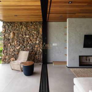 Casa de Condomínio com 244m², 4 dormitórios, 4 suítes, 2 vagas no Condomínio Ilhas Park em Torres para Comprar