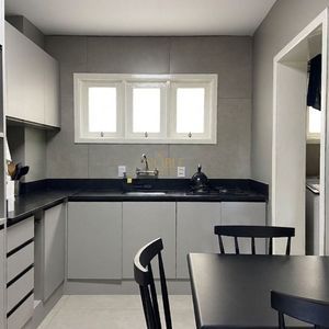 Apartamento com 146m², 4 dormitórios, 2 suítes, 2 vagas no Farol Da Praia em Torres para Comprar