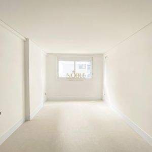 Apartamento com 130m², 3 dormitórios, 1 suíte, 2 vagas no Monterrey em Torres para Comprar